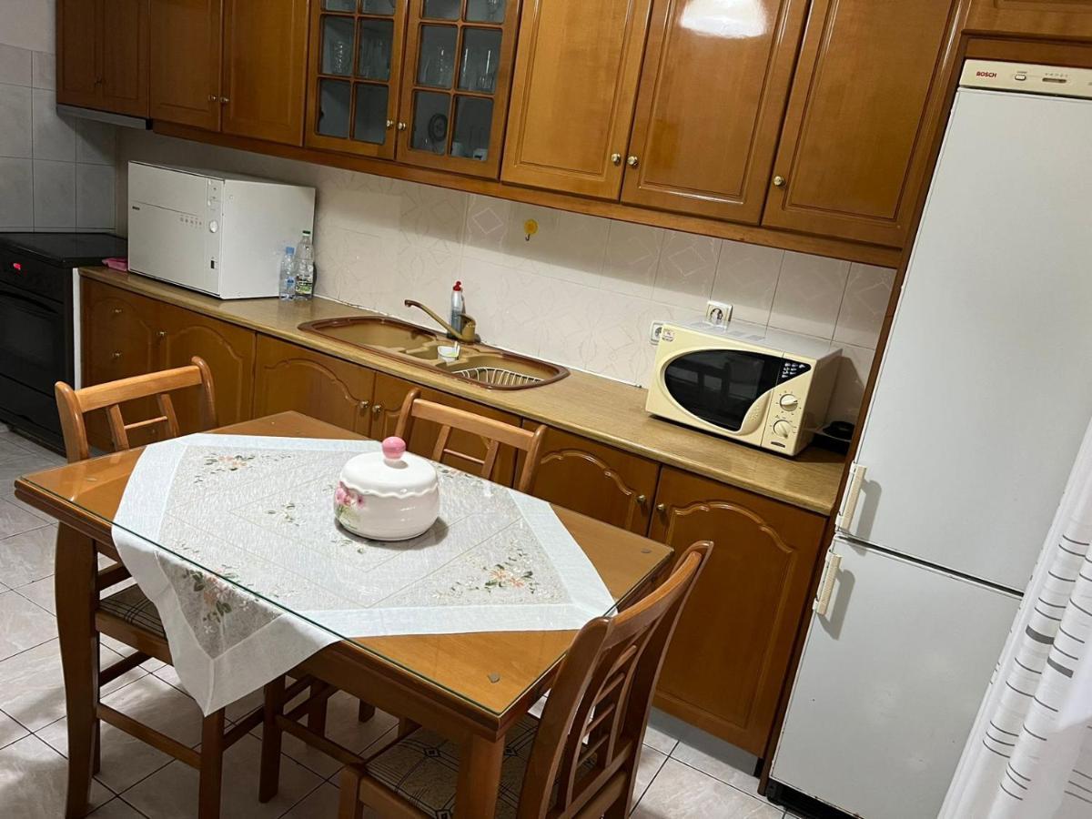 Goni Guest House ซารานเดอ ภายนอก รูปภาพ