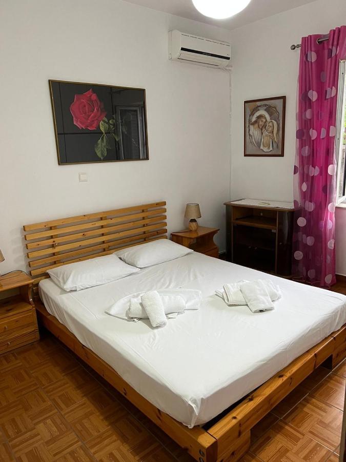 Goni Guest House ซารานเดอ ภายนอก รูปภาพ