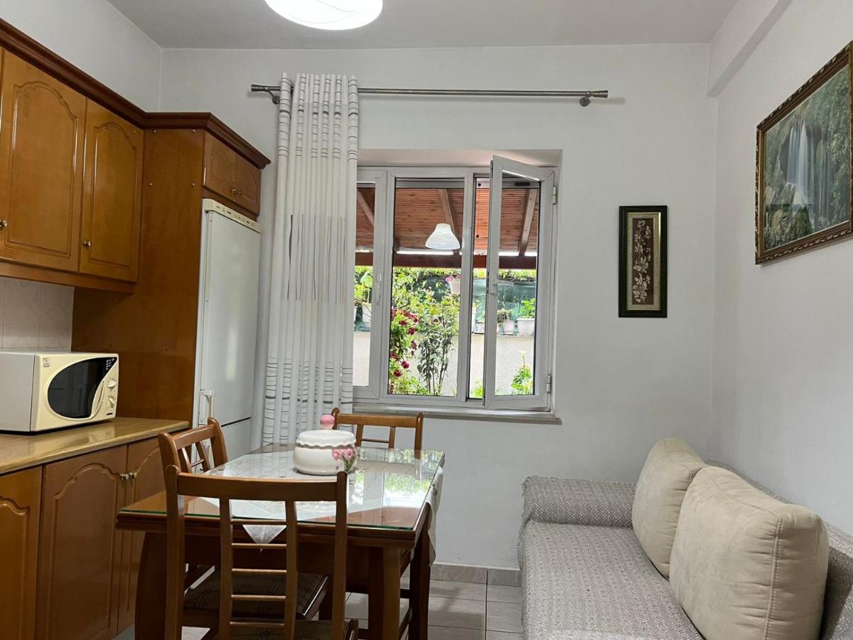Goni Guest House ซารานเดอ ภายนอก รูปภาพ