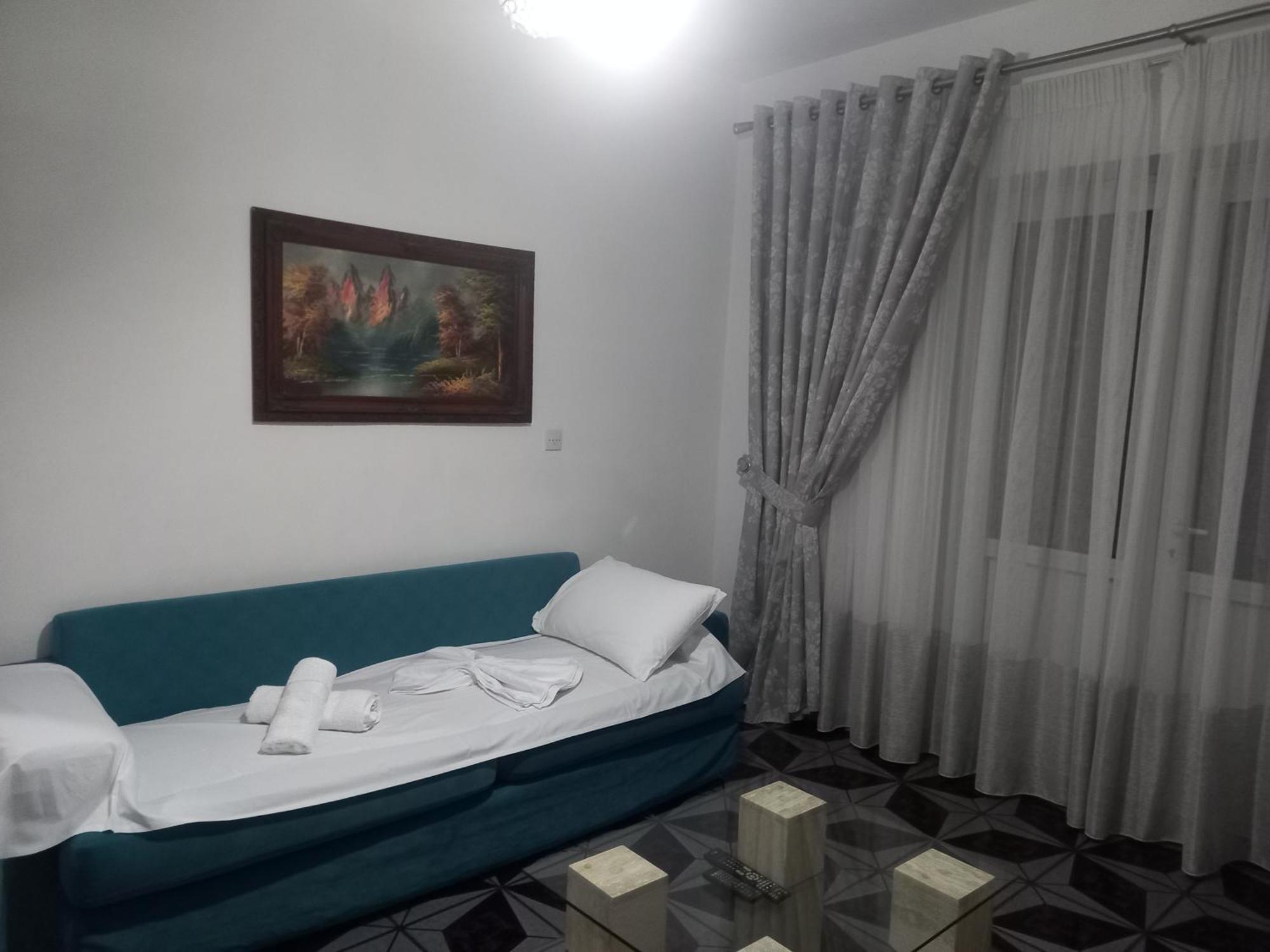 Goni Guest House ซารานเดอ ภายนอก รูปภาพ